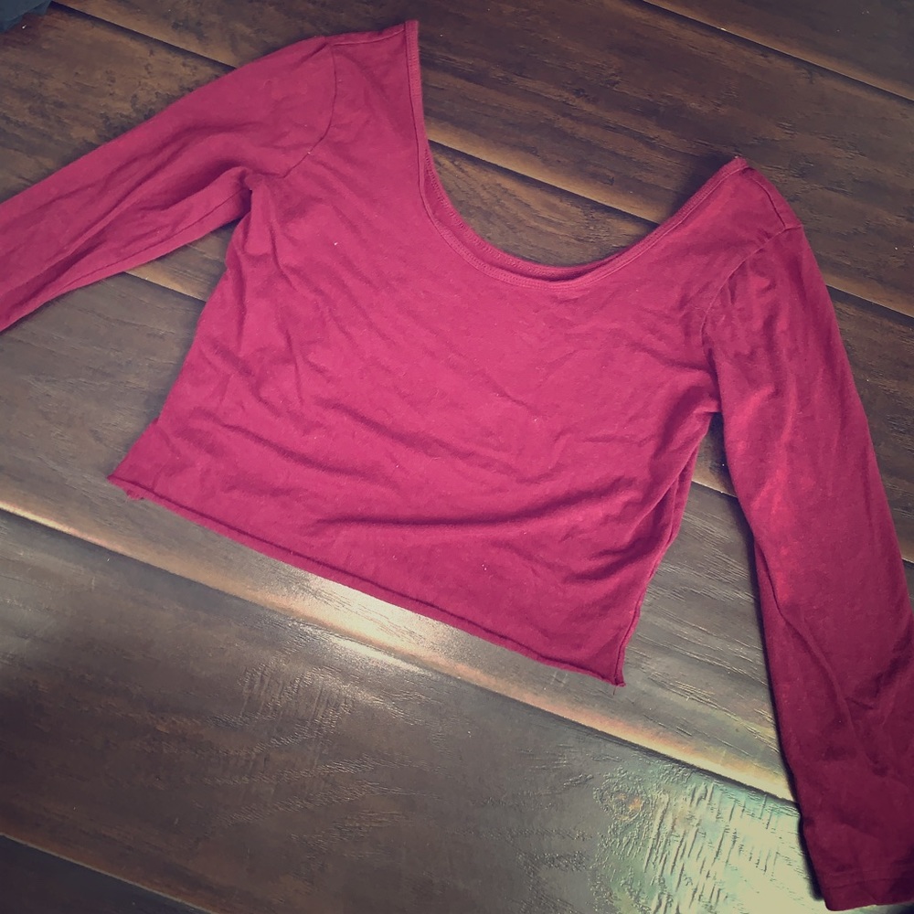 Long sleeve crop top